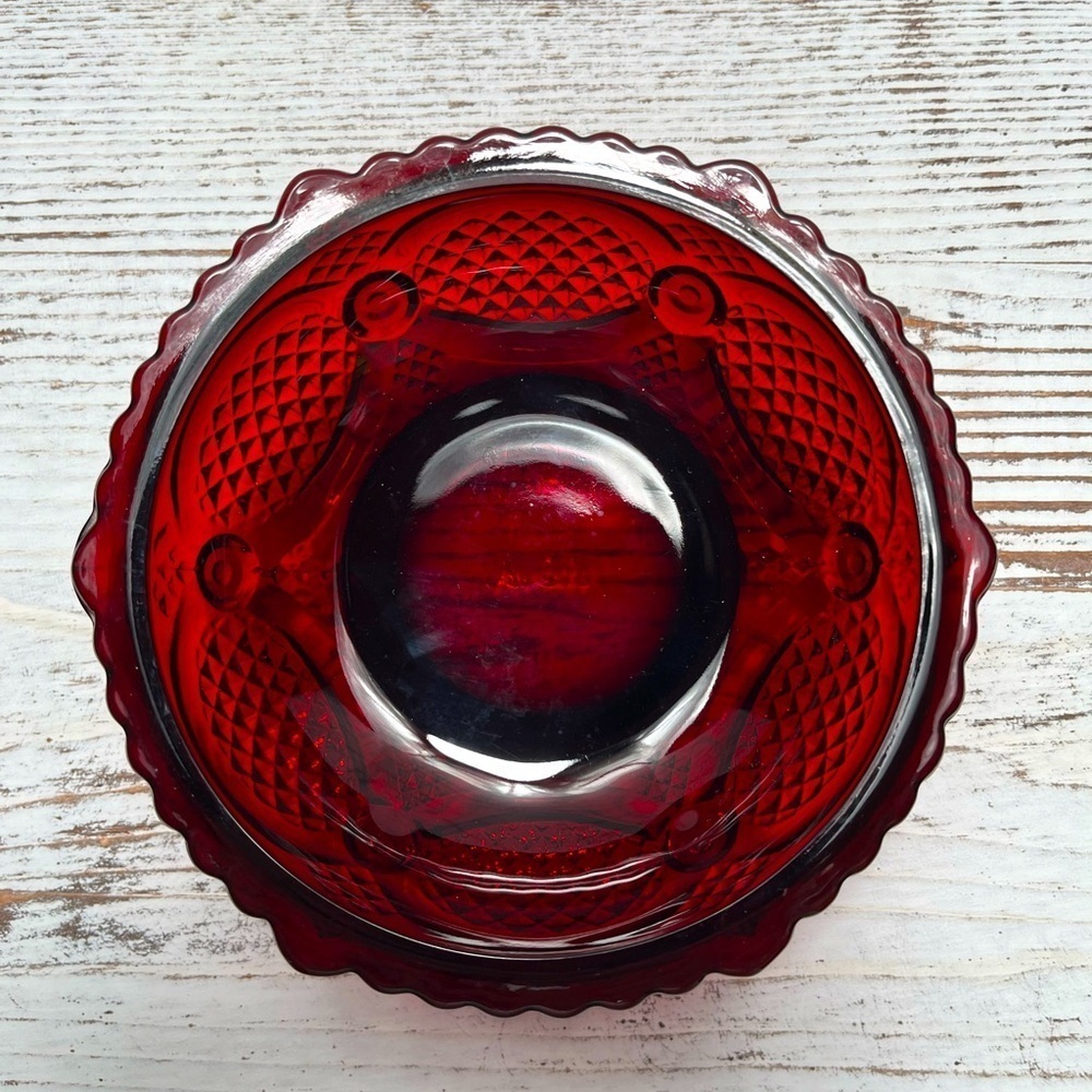 Vintage Avon 1876 Cape Cod Red Ruby Bowl-Pre-owned, No Chips or Cracks, EUC